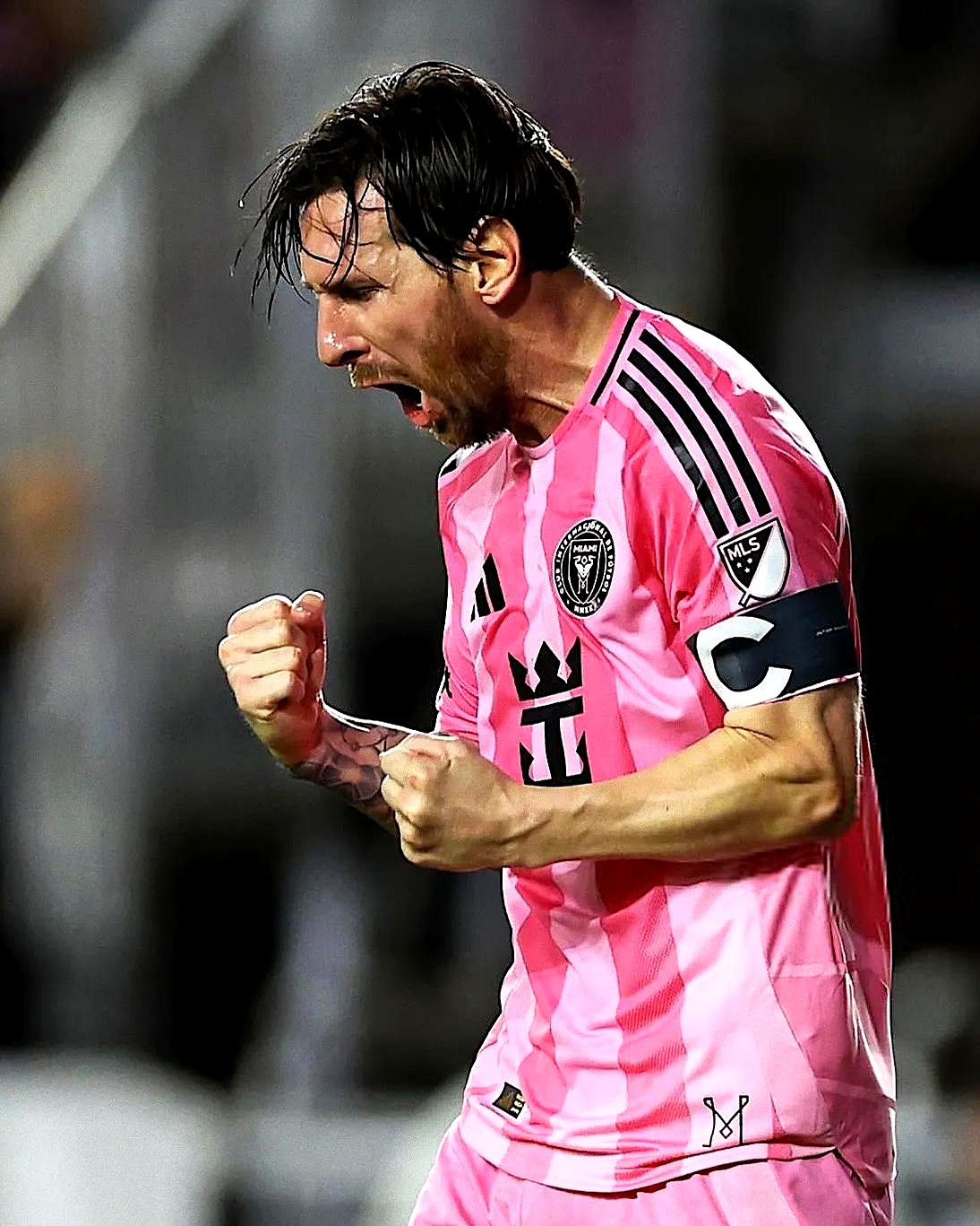 九游IOS下载-费德勒刷新世界纪录，梅西教练激动落泪！的简单介绍