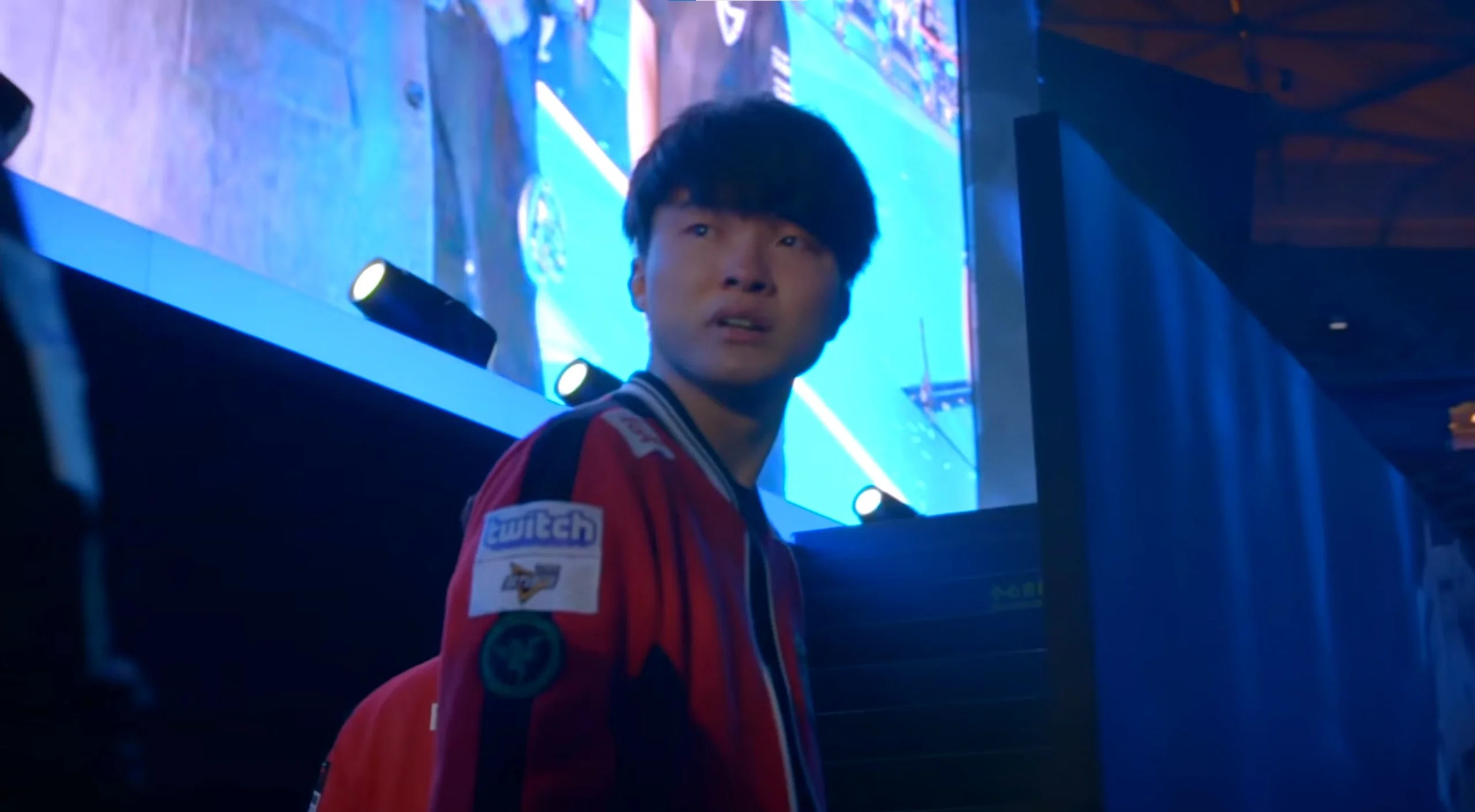 九游安卓下载-Faker重要时刻比赛局势复杂，DWG带队取胜！全场沸腾不已的简单介绍