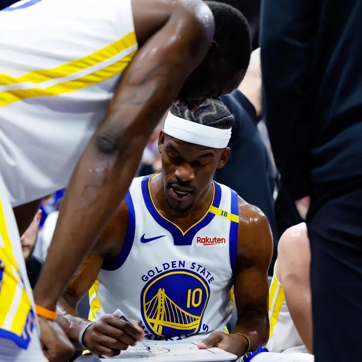 九游游戏中心-刷新纪录引发热议！，巴特勒在中国队比赛中锐不可当上演精彩一战的简单介绍