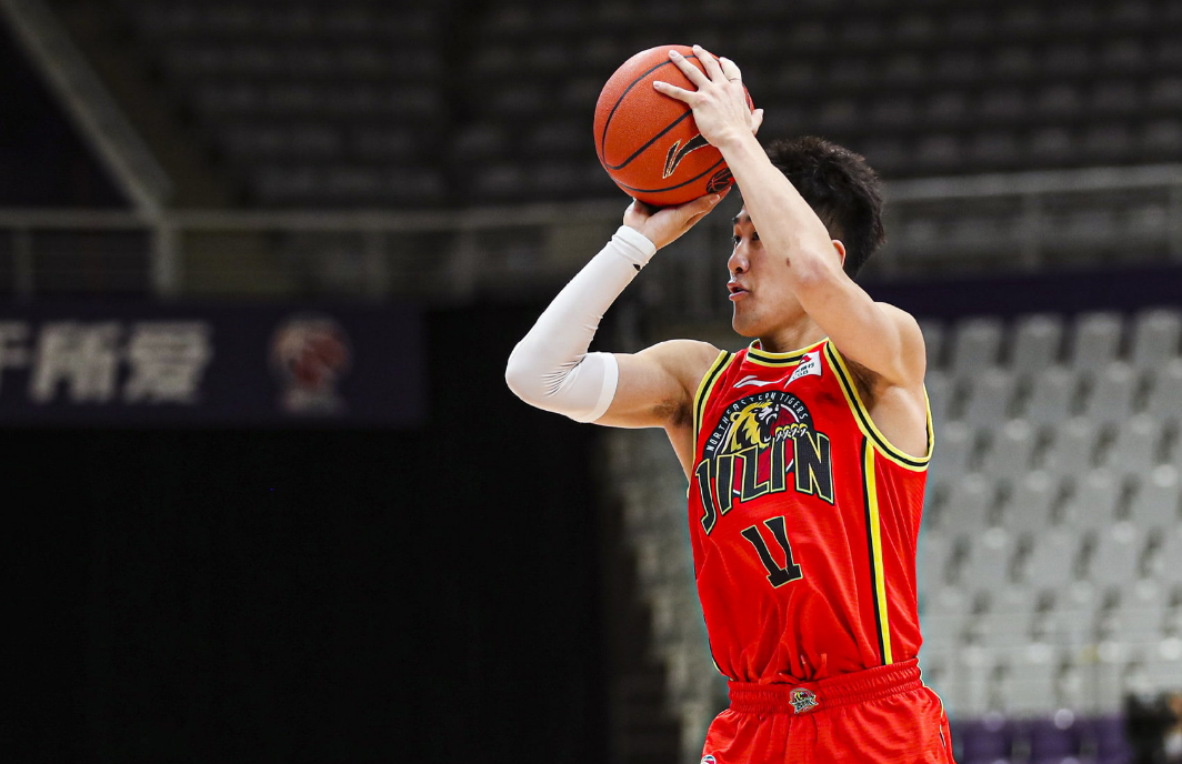 九游游戏中心-CBA季后赛倒计时,芝加哥公牛转会期再遭质疑,细节引发关注,气氛紧张,阵容厚度经受考验的简单介绍